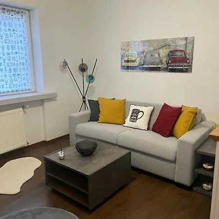 Lovely 1 Bedroom In Center Διαμέρισμα *