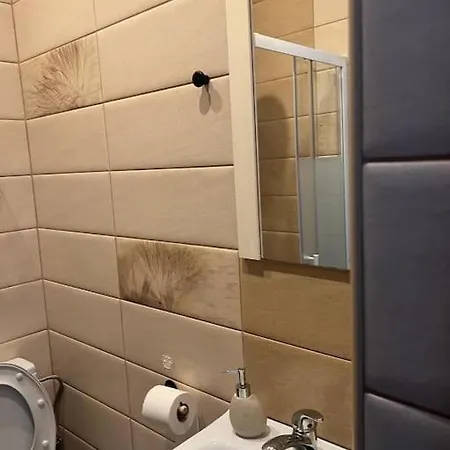 Appartement Lovely 1 Bedroom In Center